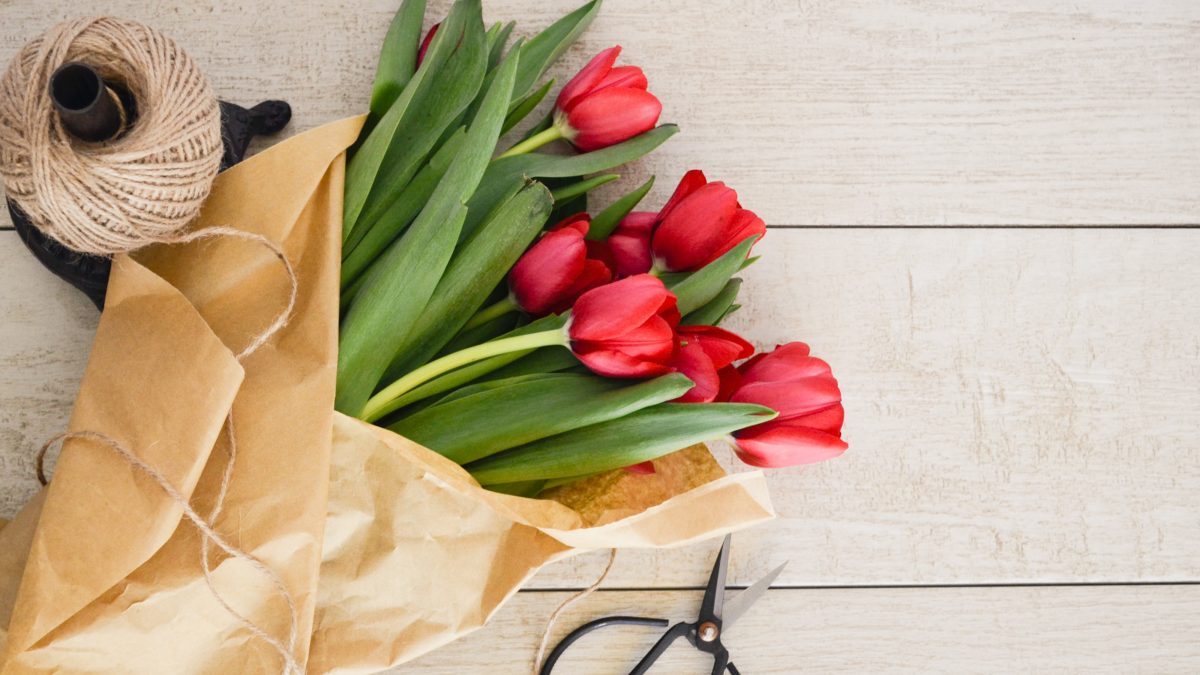 Skicka blommor med blombud i hela Sverige